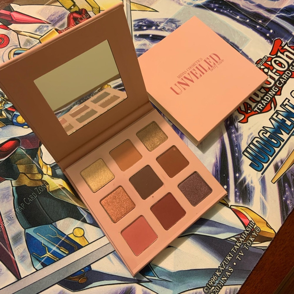 Midas Cosmetics Unveiled Berry Nude Palette